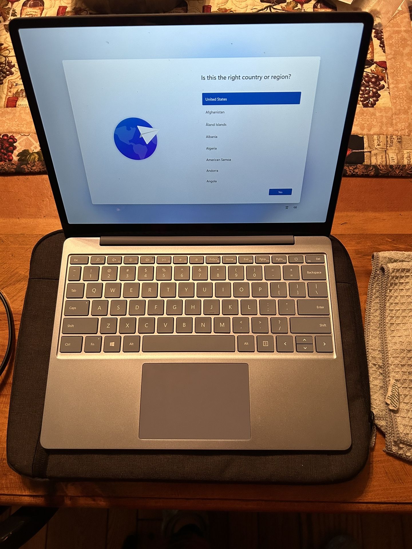 Microsoft Surface GO Laptop