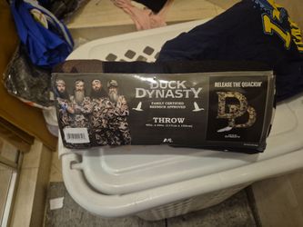 Fannel throw blanket