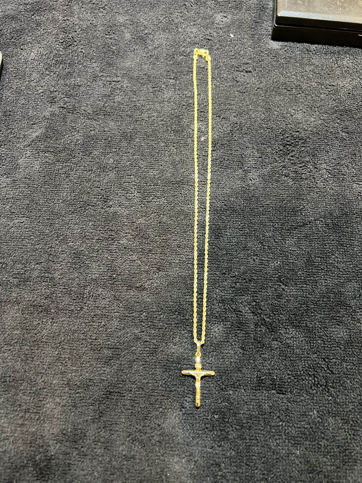 14k Gold Necklace And 14k Gold Pendant 16in