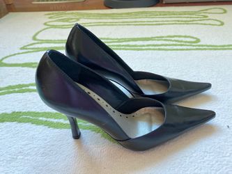 Brand new BCBG black heels size 7