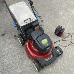 Toro 60V Self Propelling Battery Powered Mower 