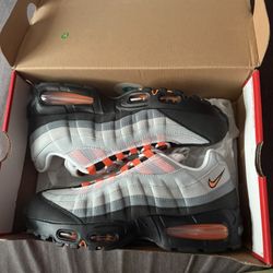 Nike Air Max 95 OG Big Bubble Bright Mandarin 2.0 (2025) Sz 10.5