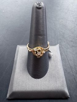 Lady’s 14KT Rose Ring w/ diamonds