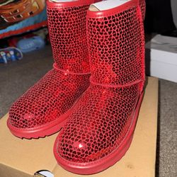 GRADE SCHOOL CLASSIC GEL HEART UGGS