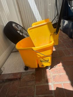 Mop bucket