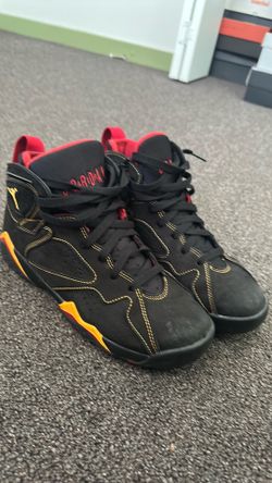 Jordan 6’s Black Red Yellow Size 7