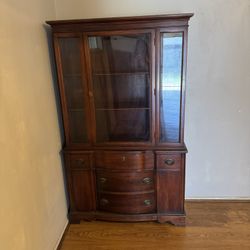 Vintage 1950s/1960s China Cabinet 