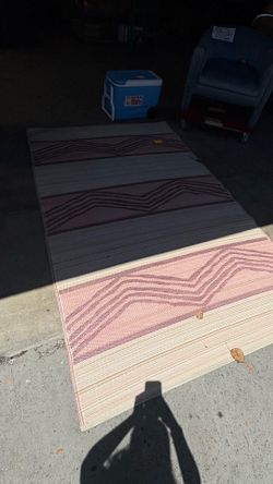 OUTDOOR Patio Rug with Geometric Design