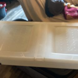 Wrapping paper container