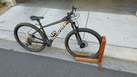 2022 Specialized Rockhopper Elite 29er