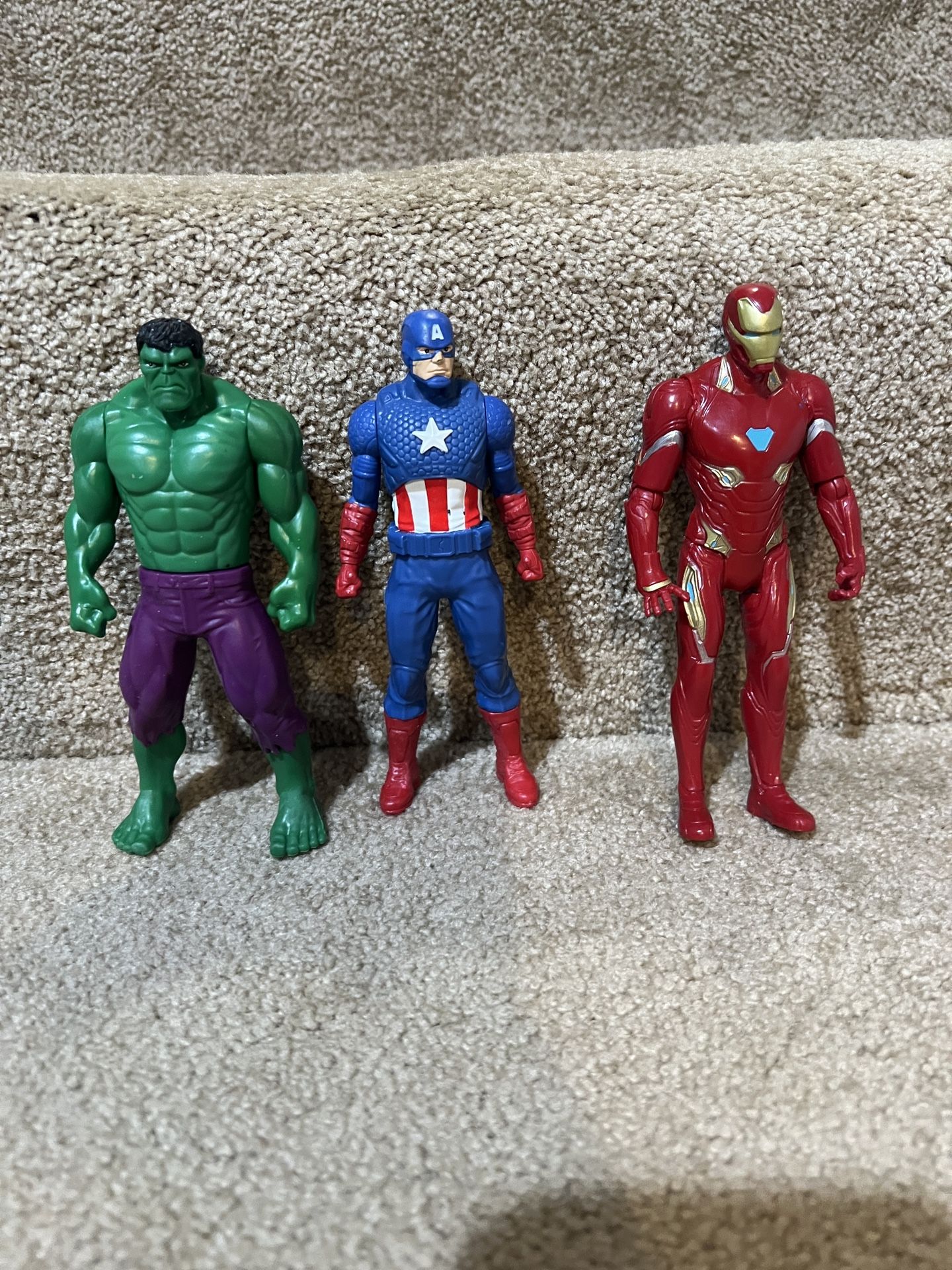 Marvel lot of 3 Figure Hulk Captain America Ironman 6” tall