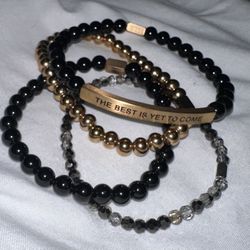 Gorgeous 4-Piece Beaded Bracelet Stack – Black | Gold | Crystal – “The Best Is Yet To Come” Engraved