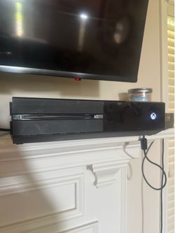 Xbox One, controller, and turtle beach headset