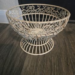 Vintage Ivory Design Metal Holder