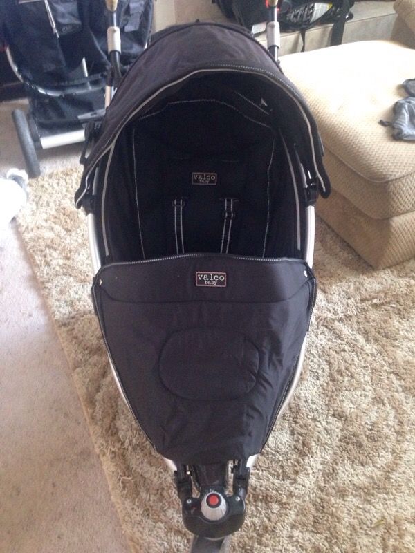 Valco baby buggster stroller and bassinet