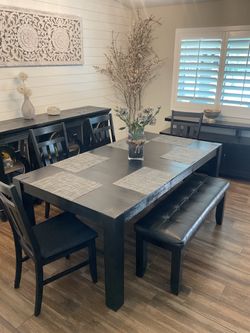 Dinning Table