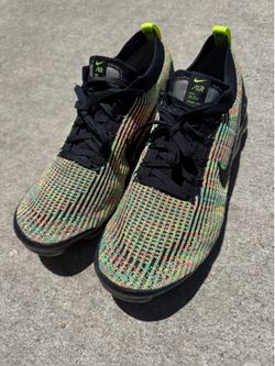 Vapor maxes size 13