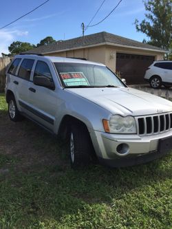 2006 Jeep grand Cherokee Laredo