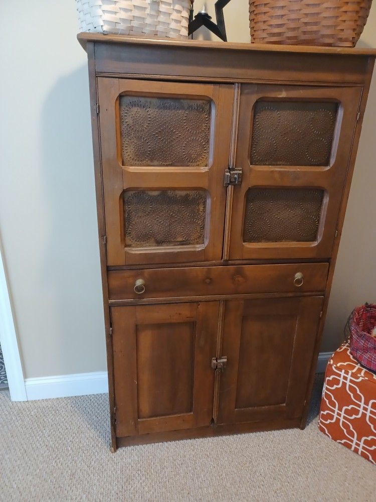 ANTIQUE PIE SAFE