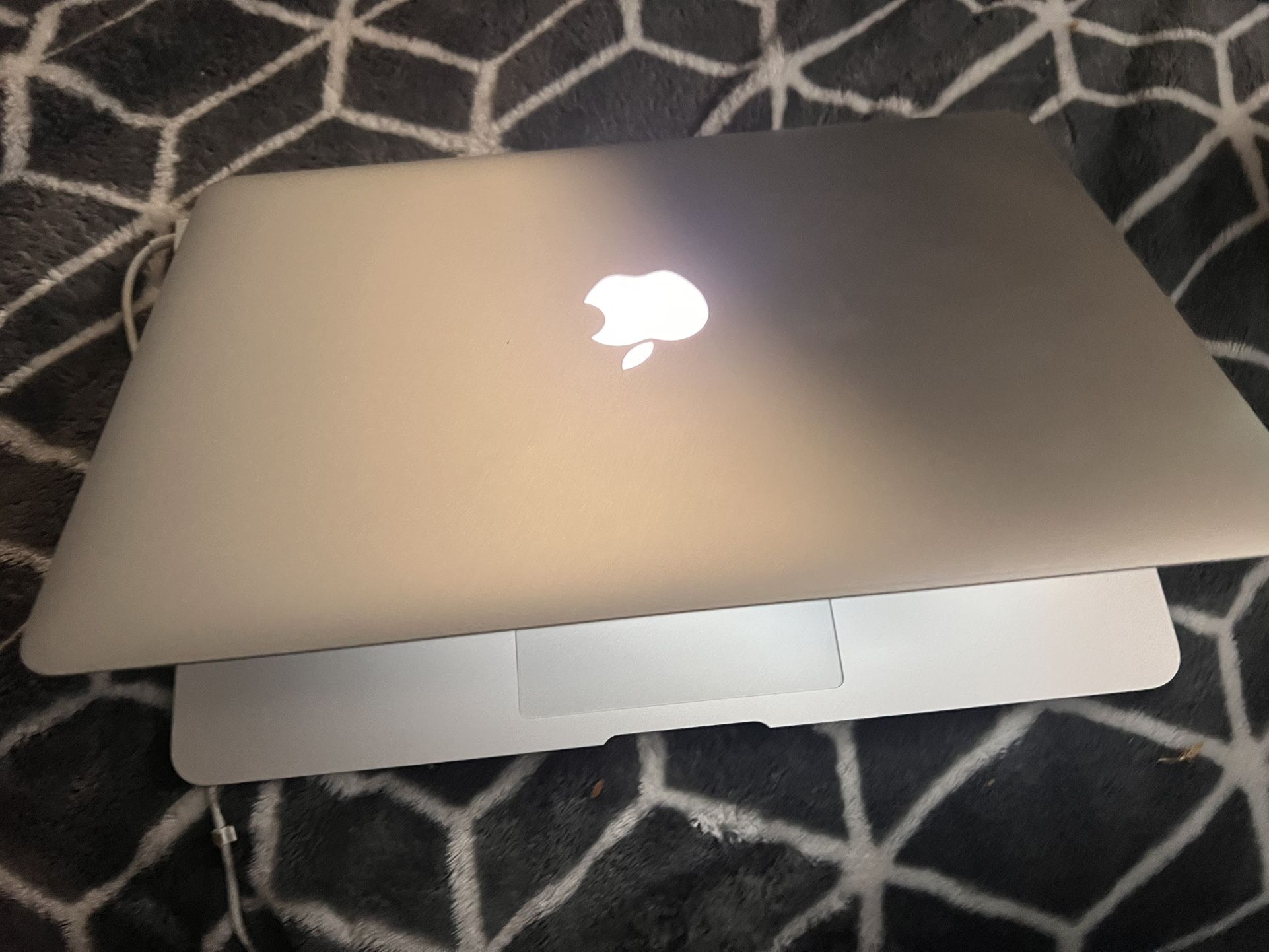13 MacBook Mac0s