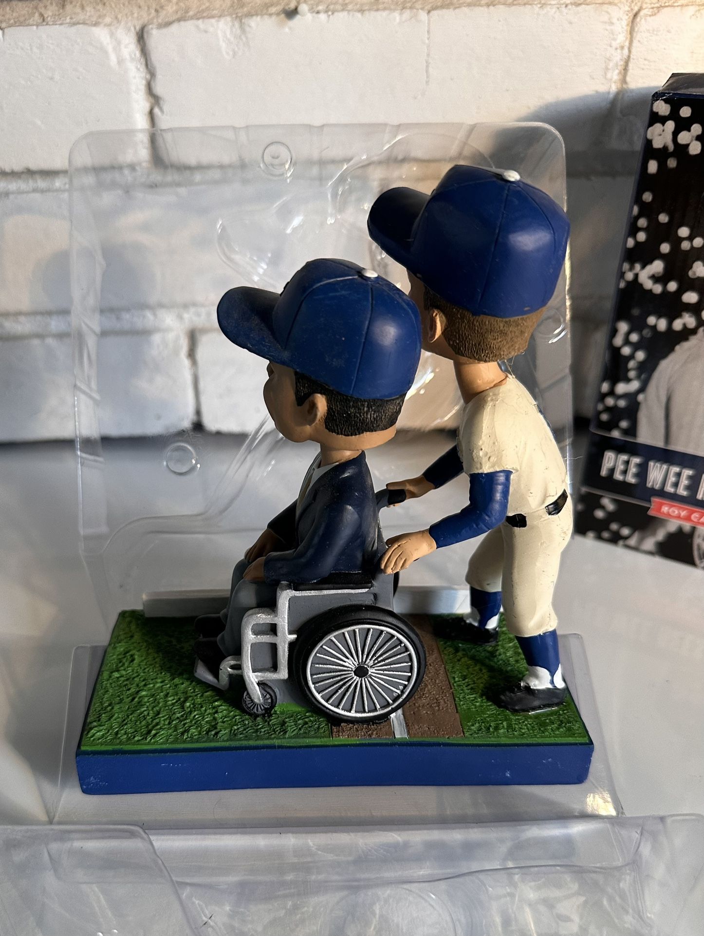 LOS ANGELES DODGERS Pee Wee Reese & Roy Campanella