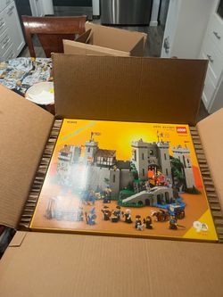 Lion knights castle