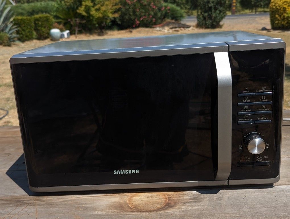 Samsung Microwave Oven MS11K3000AS, 1.1 Cu. Ft., 1000W, Black