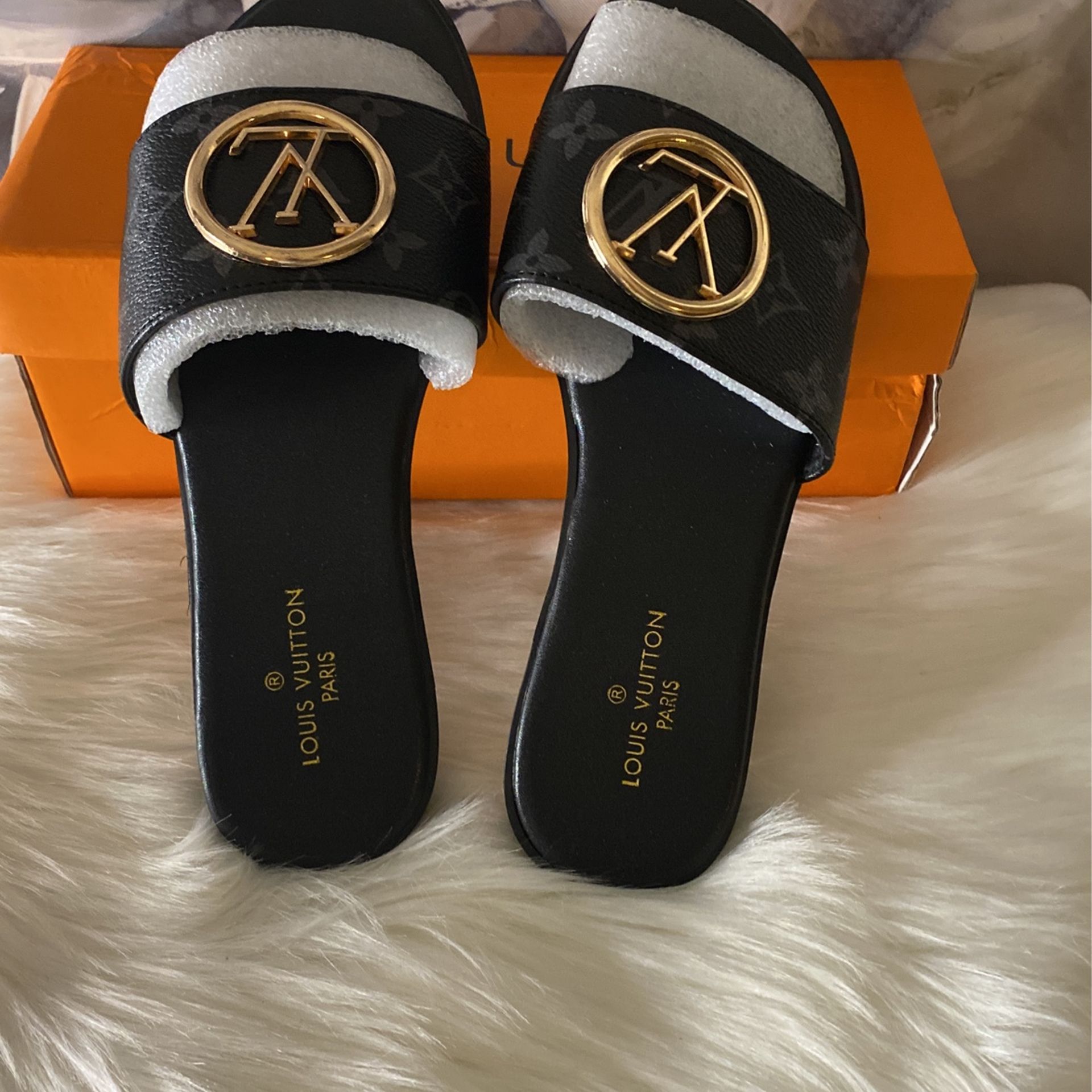 Louis Vuitton Sandals for Sale in Riverside, CA - OfferUp