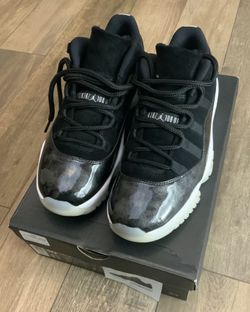 Jordan 11 Low Barons Never worn
