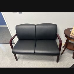 Sofa Tamaño Apartamento. En Buenas Condiciones Casillas De Tener Siempre Limpio. 