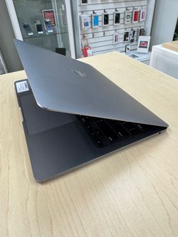 MacBook Pro 13 inch M2 500GB Space gray