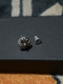 .925 CH FLOWER STUD EARRING (SINGLE)