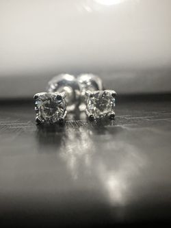 VVS1 Moissanite Stud Earrings 925 Sterling Silver GRA Certified