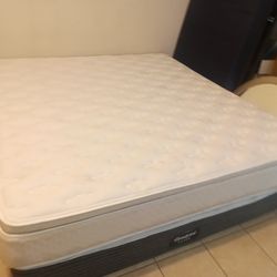 King Pillowtop Mattress And Box Spring 