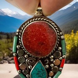Vintage & Stunning Ethnic Tibetan & Navajo Style Handcrafted Pendant Inlay Stone & Silver 30grams