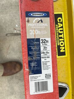 Werner 32ft Fiberglass Extension Ladder