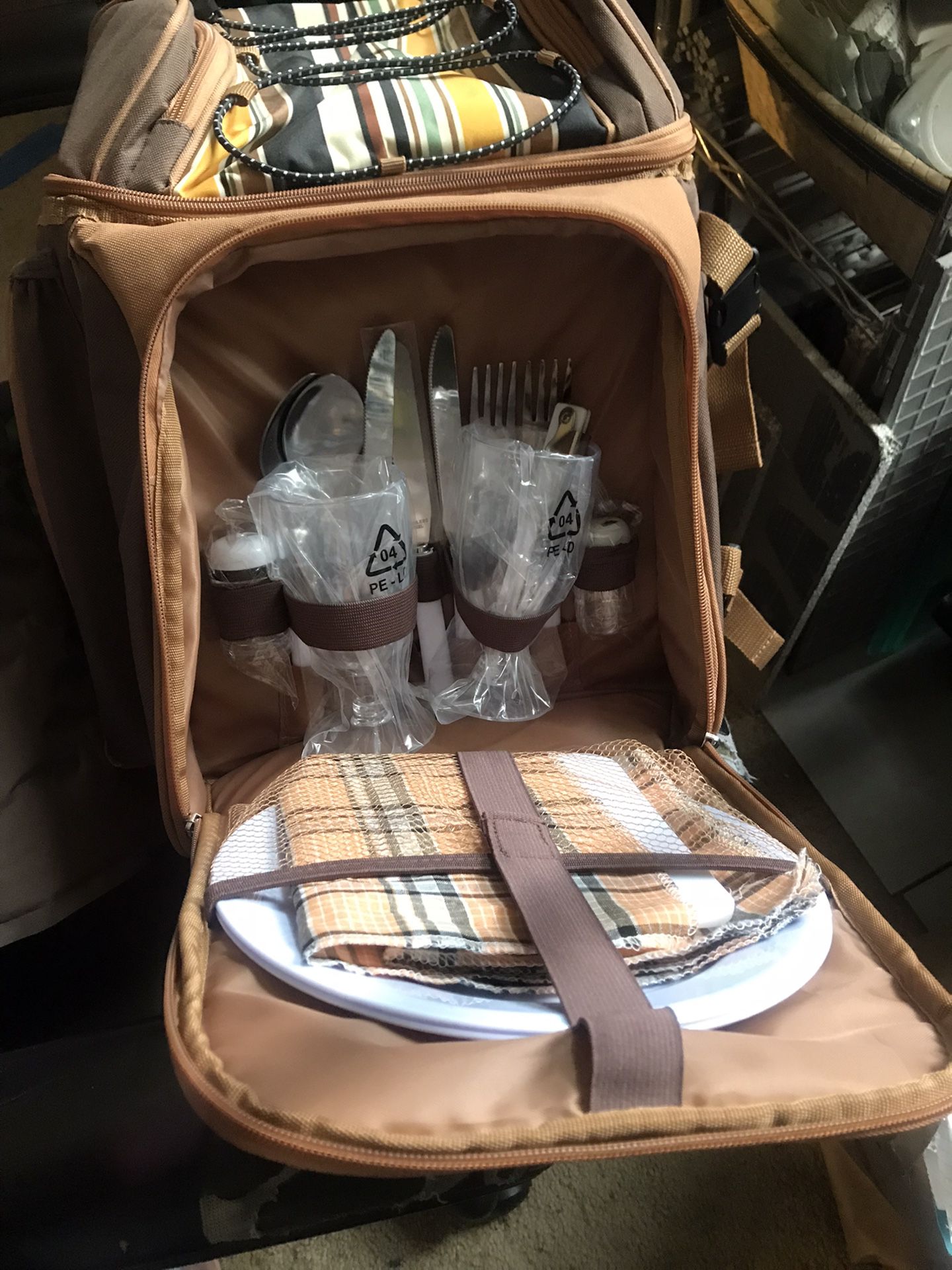 Picnic Basket Backpack Set For 2