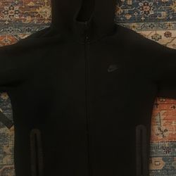 Brand New Nike Tech Size Large