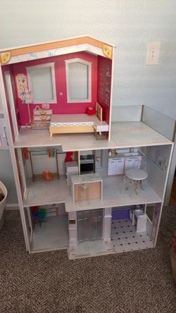 Rainbow High house 2021 with furniture