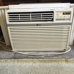LG Window AC Unit. Works Great! 