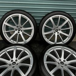 Audi RS7 Factory Wheels Tires 