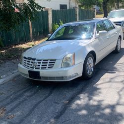 2011 Cadillac DTS