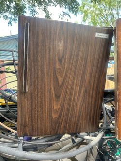 Mini fridge