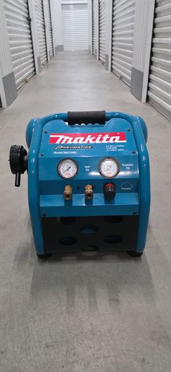 Makita MAC2400 Air Compressor.