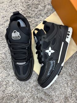 Shoe lv size 11