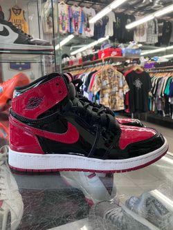 Women’s Air Jordan 1 Retro High Patent Bred