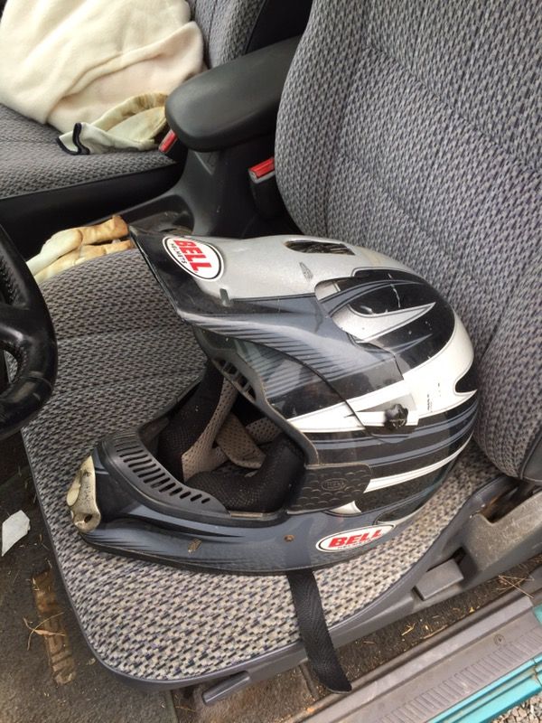 Bell dirt bike helmet