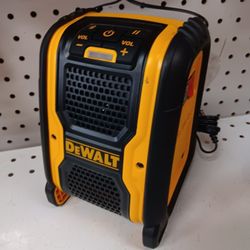 Dewalt new Speaker 12v-20v Bluetooth 