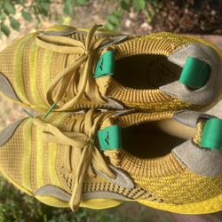 Trae You G Basketball Shoes