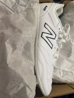 New Balance 442 V2 Academy Junior FG Soccer Cleats - Size 5.5Y (White/Black)
